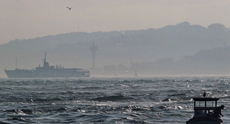 Sea voyages cancelled in Istanbul due to bad weather